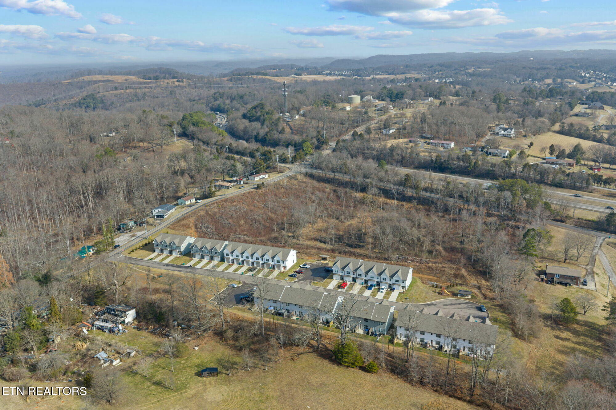 8456 Whisper Lane Powell, TN 37849 - Photo 13 of 35 9-web-or-mls-Bent_Branch--43