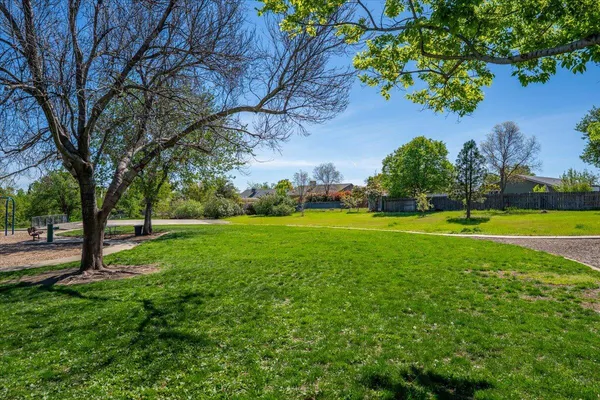 $355,000 | 2907 Pawnee Court, Redding, CA 96001