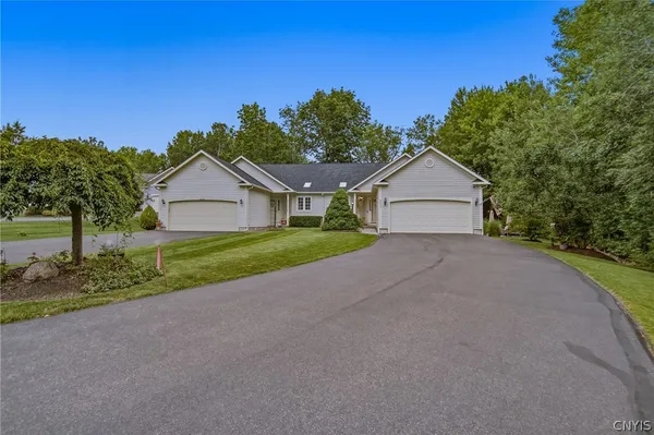$419,900 | 8424 Marco Lane, Lysander, NY 13027