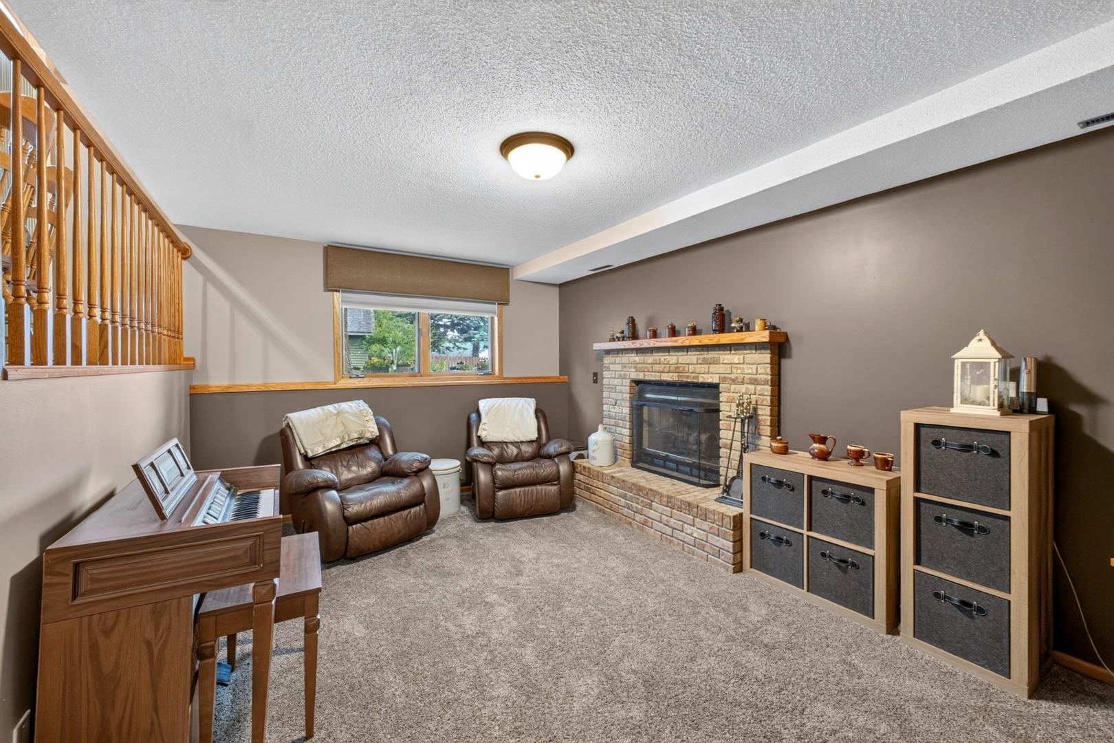 4022 Villa Road Northwest Rochester, MN 55901 - Photo 16 of 39