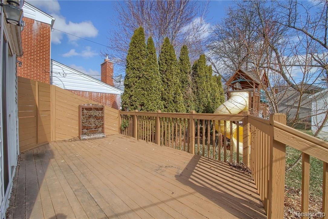 1990 Littlestone Road Grosse Pointe, MI 48236 - Photo 32 of 32 Deck.jpg
