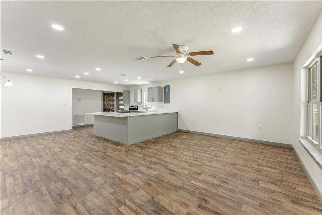 115 Gill Street Dequincy, LA 70633 - Photo 3 of 24