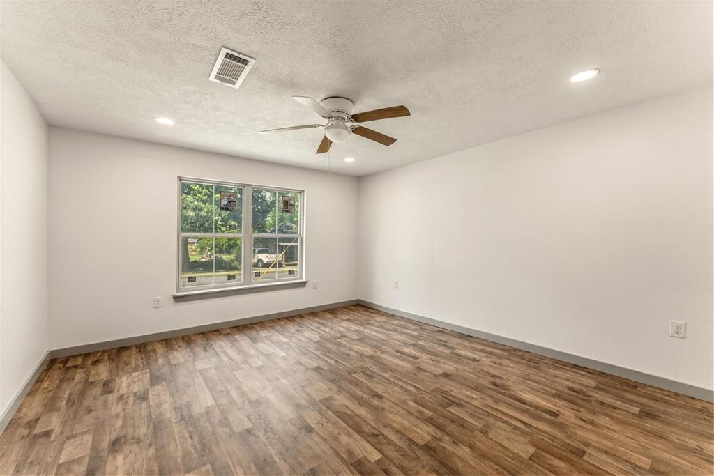 115 Gill Street Dequincy, LA 70633 - Photo 8 of 24