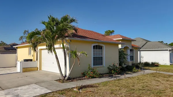 $3,000 | 2402 Dryer Avenue, Largo, FL 33770