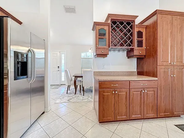 $3,000 | 2402 Dryer Avenue, Largo, FL 33770