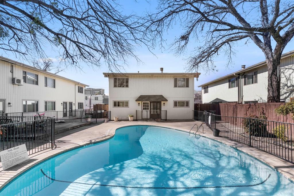 4039 Cole Avenue, Unit 105 Dallas, TX 75204 - Photo 32 of 39 Community pool
