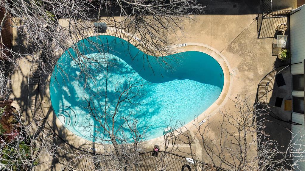 4039 Cole Avenue, Unit 105 Dallas, TX 75204 - Photo 33 of 39 View of pool