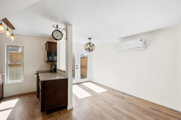 $1,690 | 4039 Cole Avenue, Unit 105, Dallas, TX 75204