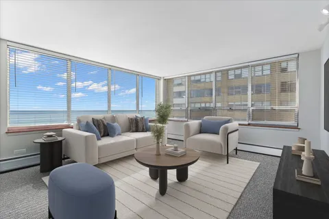 $269,000 | 6171 North Sheridan Road, Unit 1112, Chicago, IL 60660