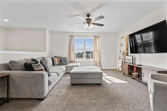 $349,900 | 709 Shane Lane, Belton, MO 64012