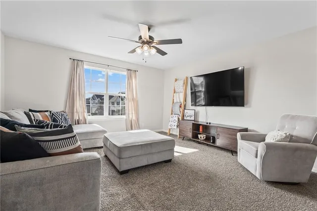 $349,900 | 709 Shane Lane, Belton, MO 64012