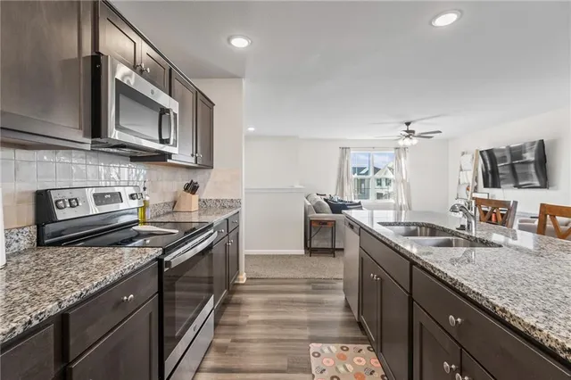 $349,900 | 709 Shane Lane, Belton, MO 64012