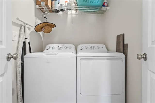 $349,900 | 709 Shane Lane, Belton, MO 64012