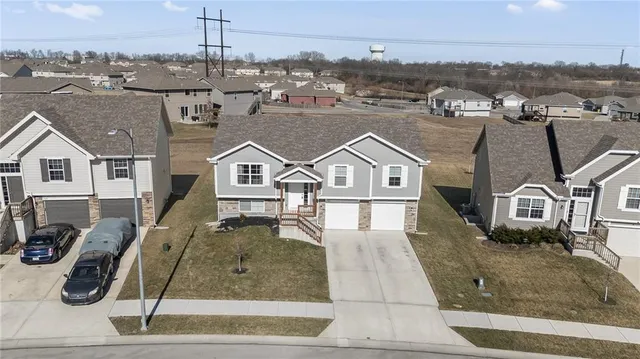 $349,900 | 709 Shane Lane, Belton, MO 64012