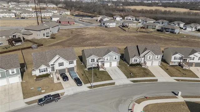 $349,900 | 709 Shane Lane, Belton, MO 64012