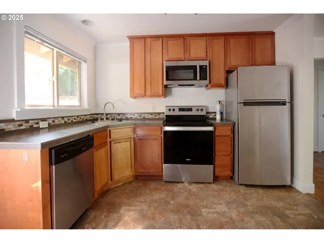 $225,000 | 9334 North Lombard Street, Portland, OR 97203