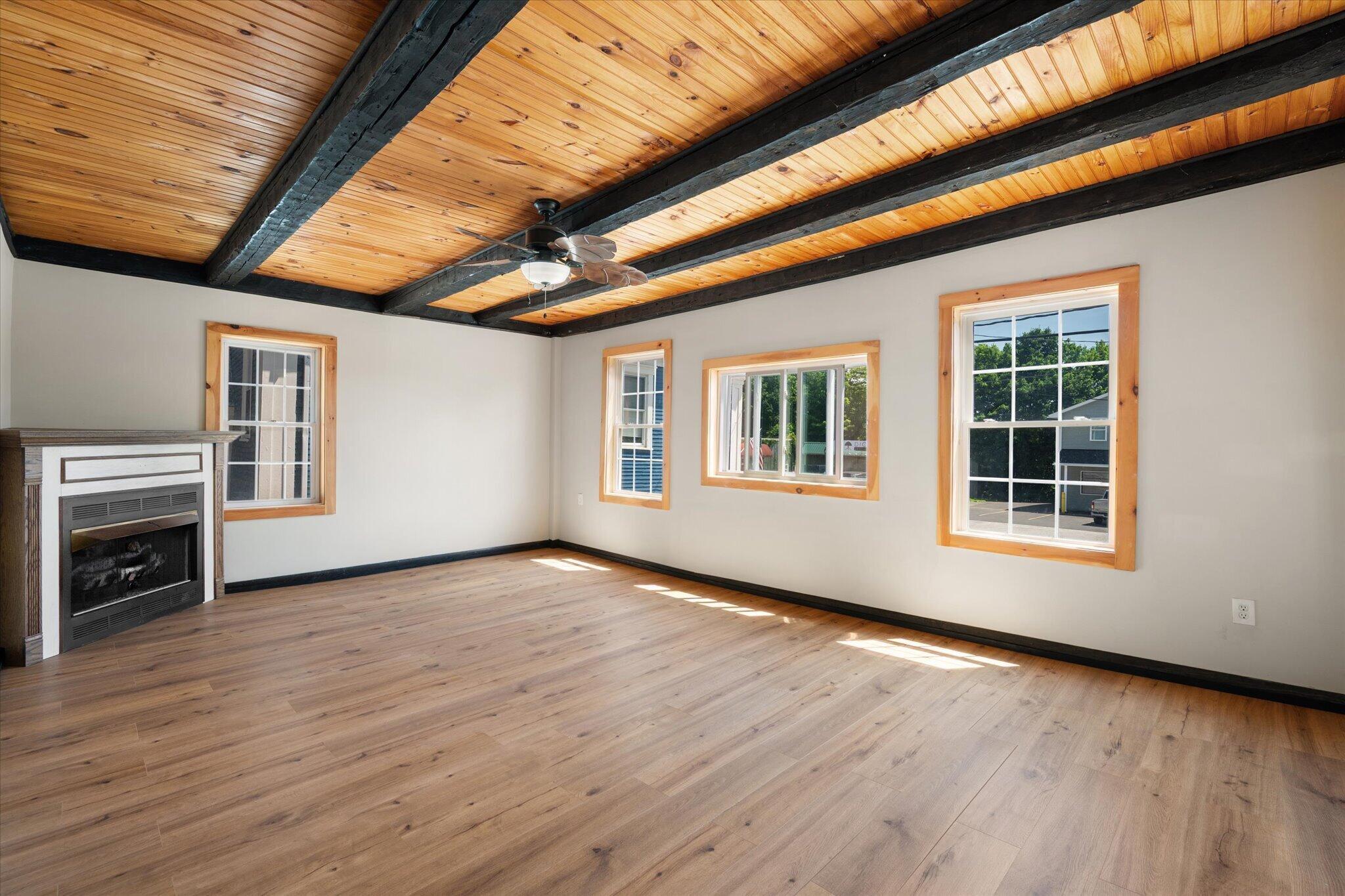 137 Main Street Winterport, ME 04496 - Photo 20 of 57 Family Room