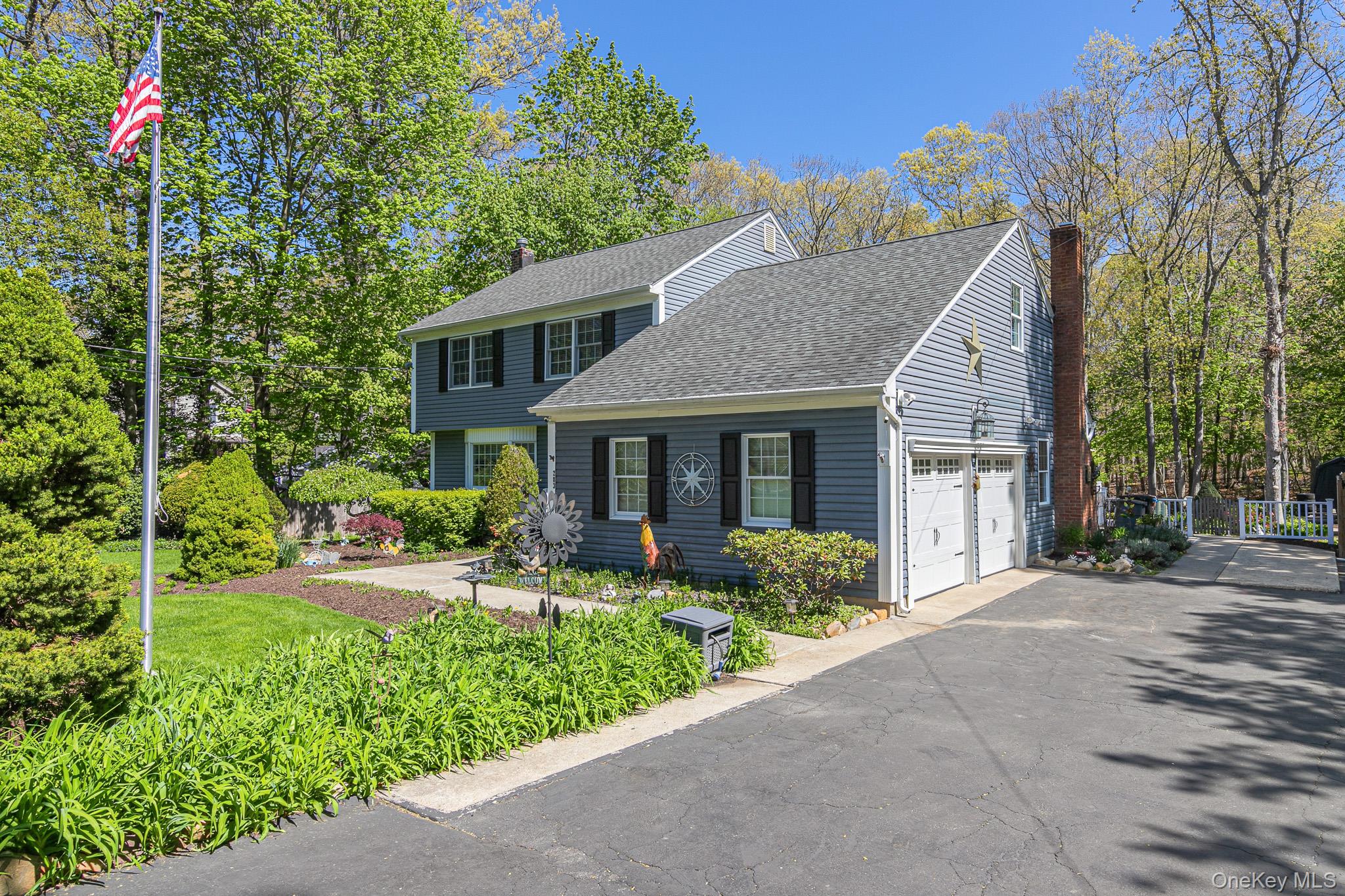 283 Pipe Stave Hollow Road Miller Place, NY 11764 - Photo 3 of 39