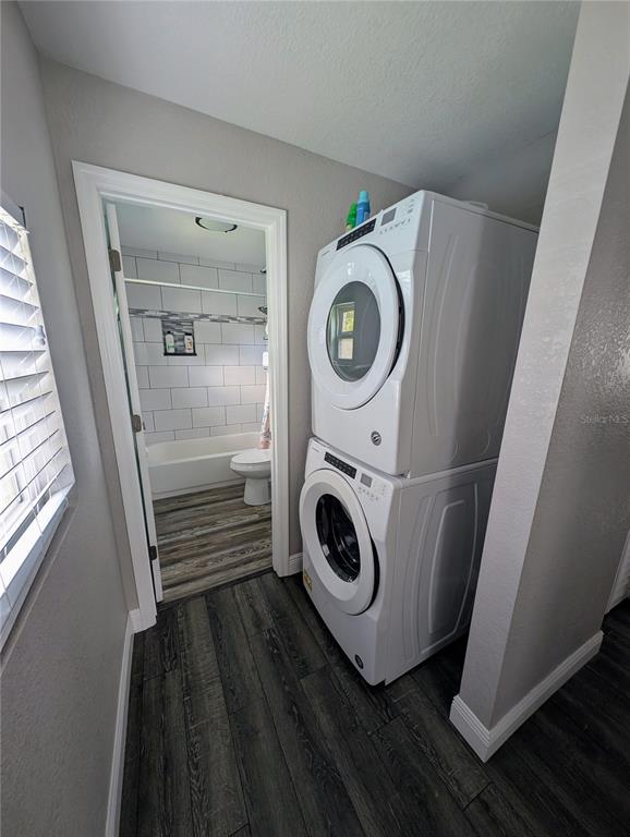 2190 South Seaport Point Crystal River, FL 34429 - Photo 23 of 40 a utility room with dryer and washer