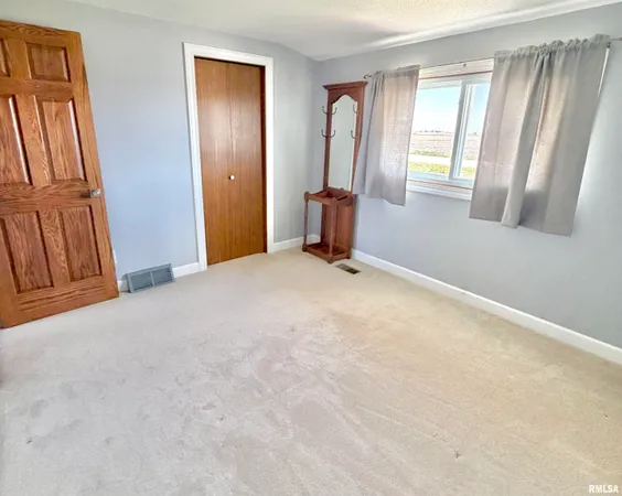 $299,900 | 22870 East 1800th Street, Prairie City, IL 61470
