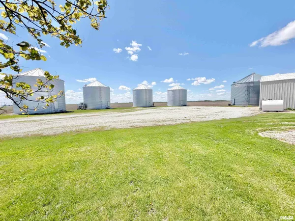$299,900 | 22870 East 1800th Street, Prairie City, IL 61470