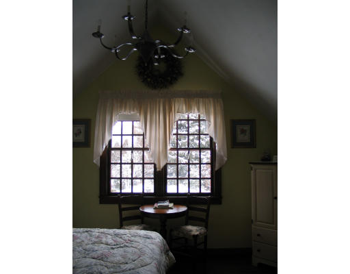 98 Bay Road Hadley, MA 01035 - Photo 6 of 9 Gallery Image 6