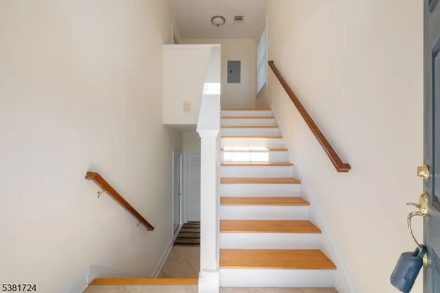 $2,900 | 737 Jerusalem Road, Unit 2, Scotch Plains, NJ 07076