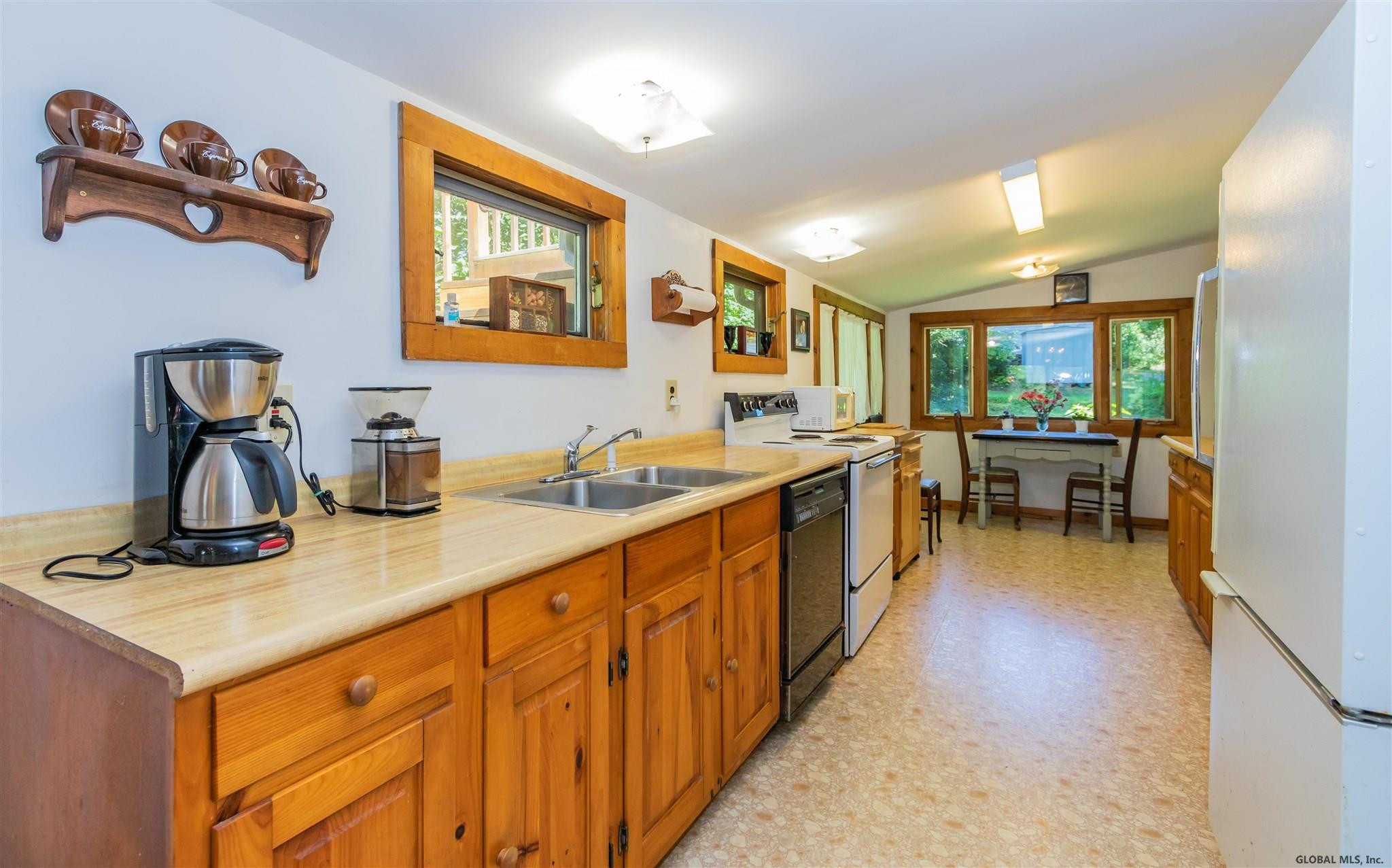 127 Circle Road Broadalbin, NY 12025 - Photo 8 of 65 Photo 8