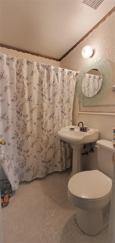 3319 Fostoria Road Memphis, TN 38109 - Photo 7 of 15 Gallery Image 7