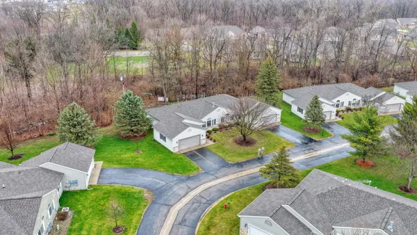 $234,875 | 1702 Lakewood Drive, Unit B, Adrian, MI 49221