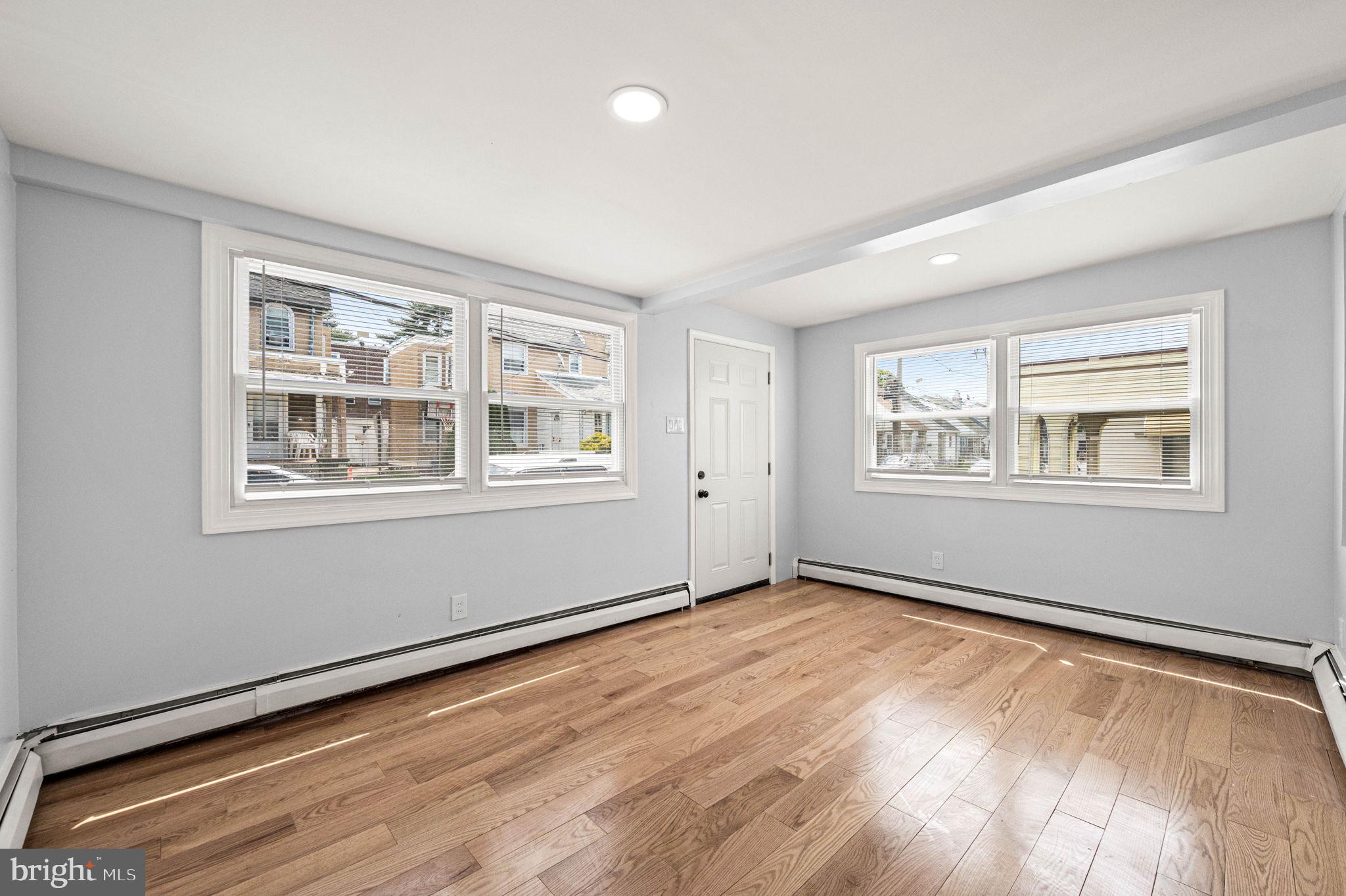 238 Heather Road Upper Darby, PA 19082 - Photo 4 of 30
