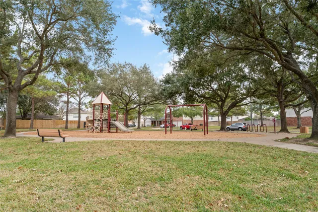 a building view with outdoor space