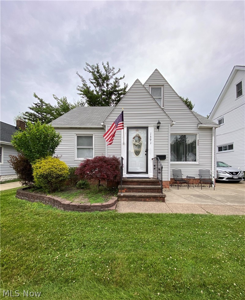 1391 Mayfield Ridge Road Cleveland, OH 44124 - Photo 1 of 2