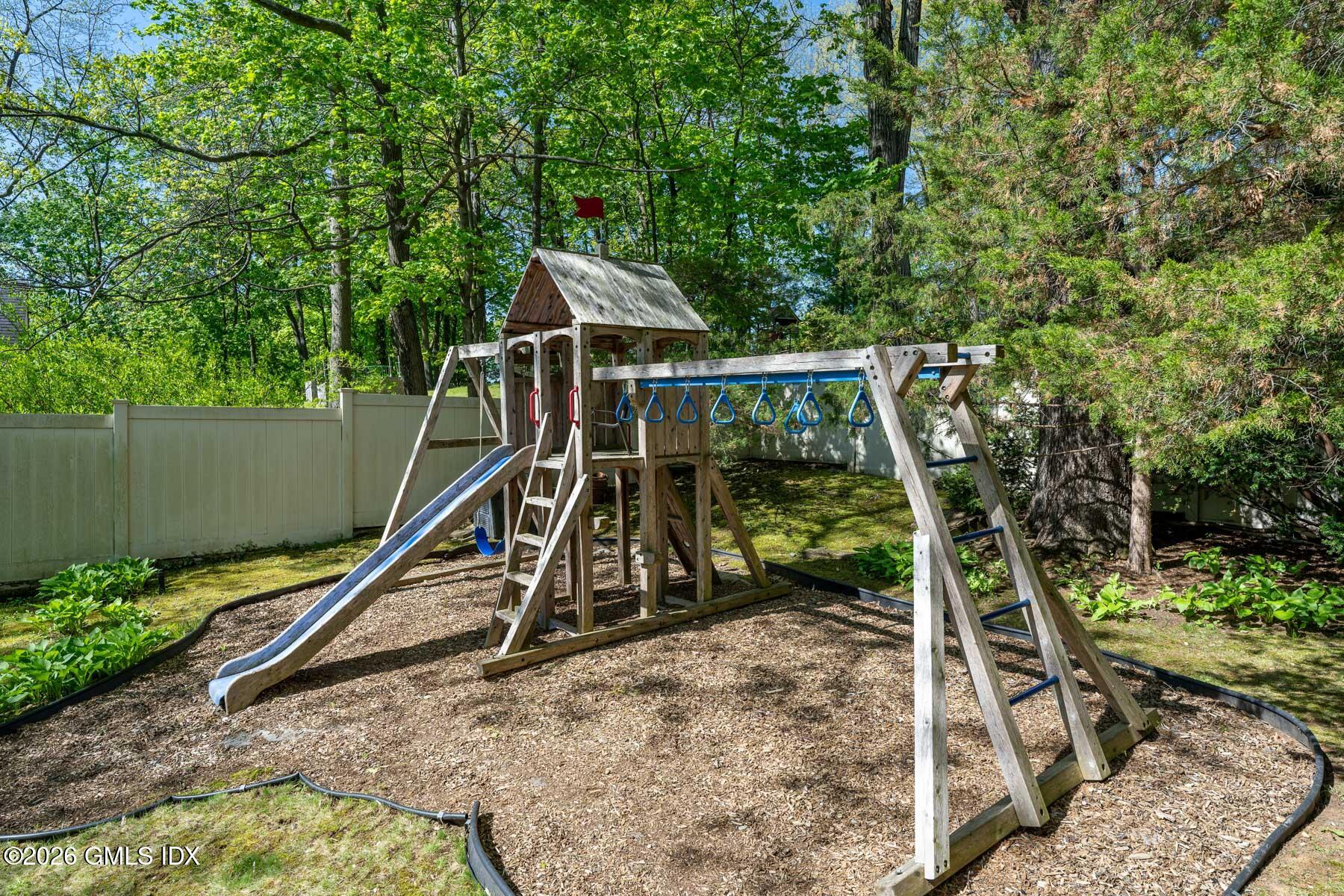 51 Glen Road Greenwich, CT 06830 - Photo 21 of 38 51 Glen Rd EXT 23 - WEB