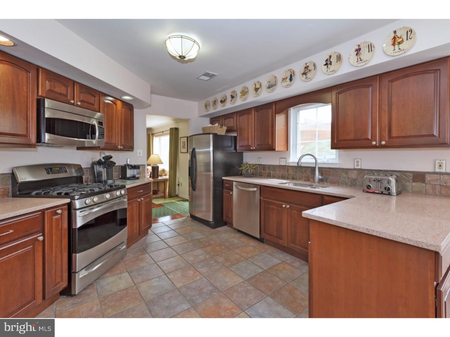 23 Devon Road Newtown, PA 18940 - Photo 7 of 25 Gallery Image 7