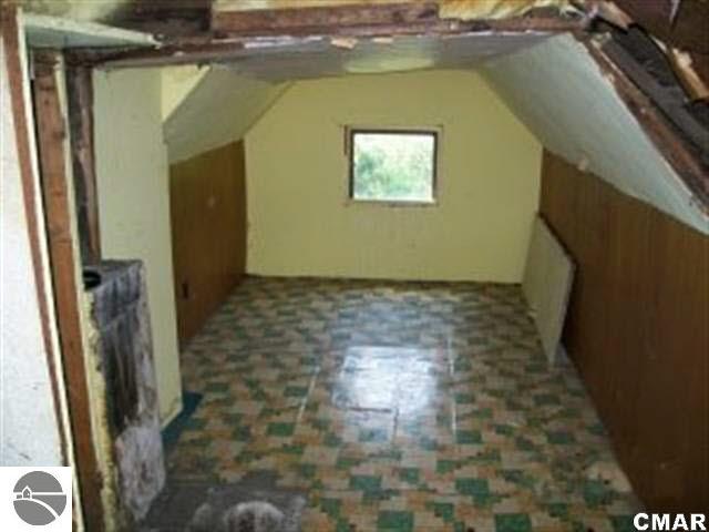 9708 East Olive Road Wheeler, MI 48662 - Photo 7 of 9 1767941-6.JPG