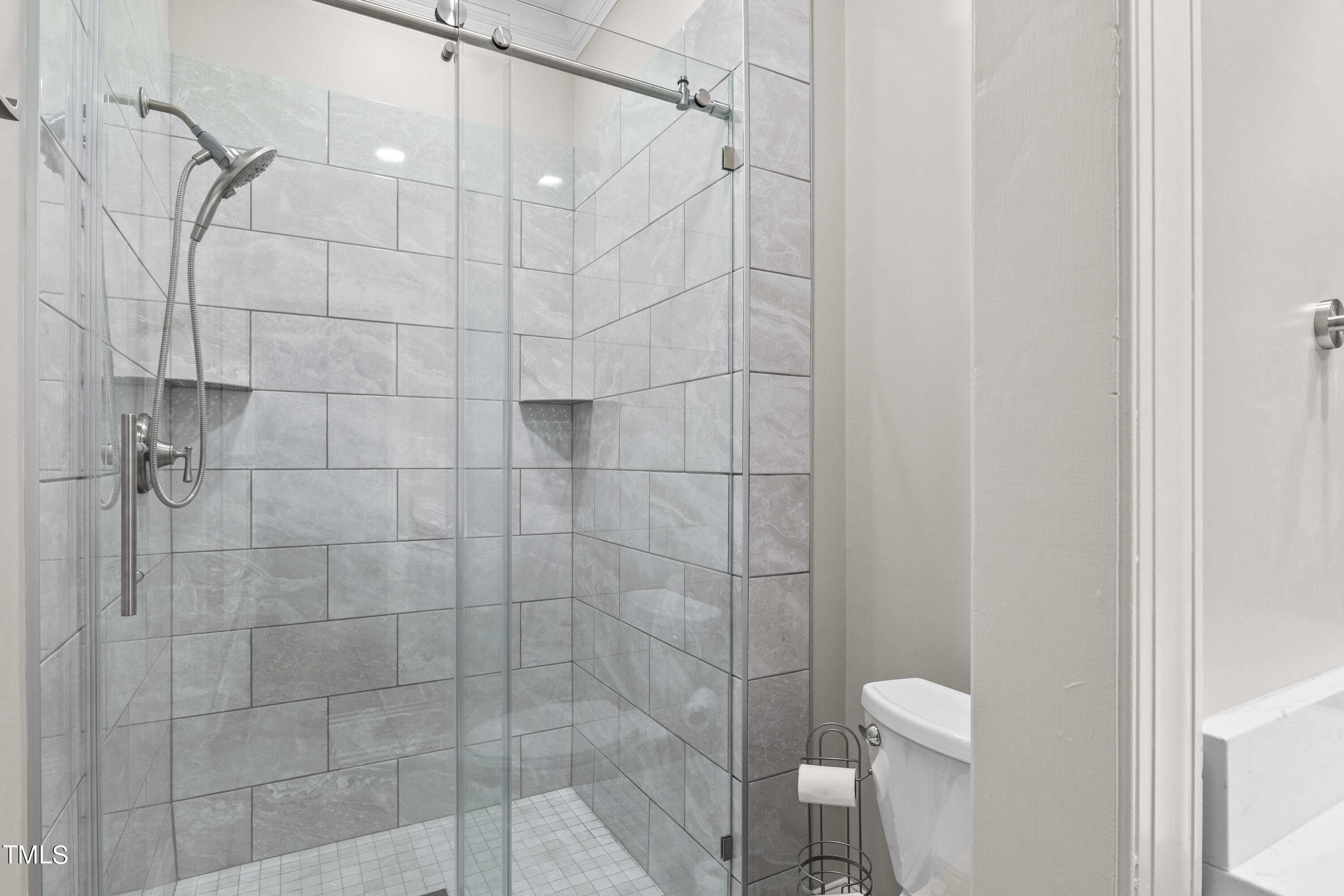 500 Weathergreen Drive Raleigh, NC 27615 - Photo 27 of 42 31-500 Weathergreen Dr-00120240229_0031