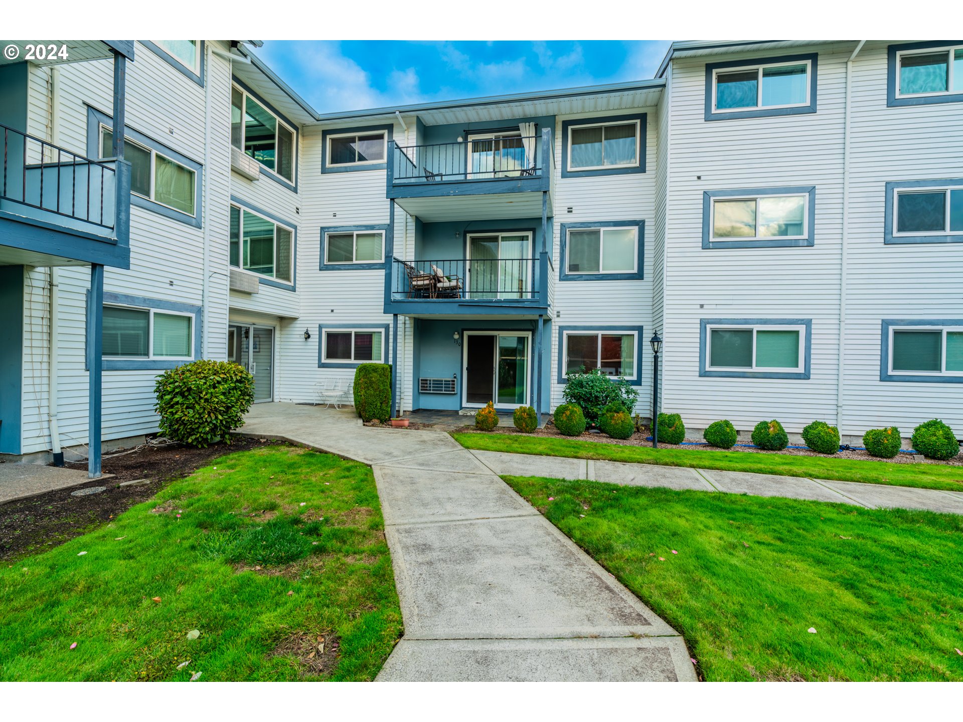 950 Evergreen Road, Unit 130 Woodburn, OR 97071 - Photo 1 of 38