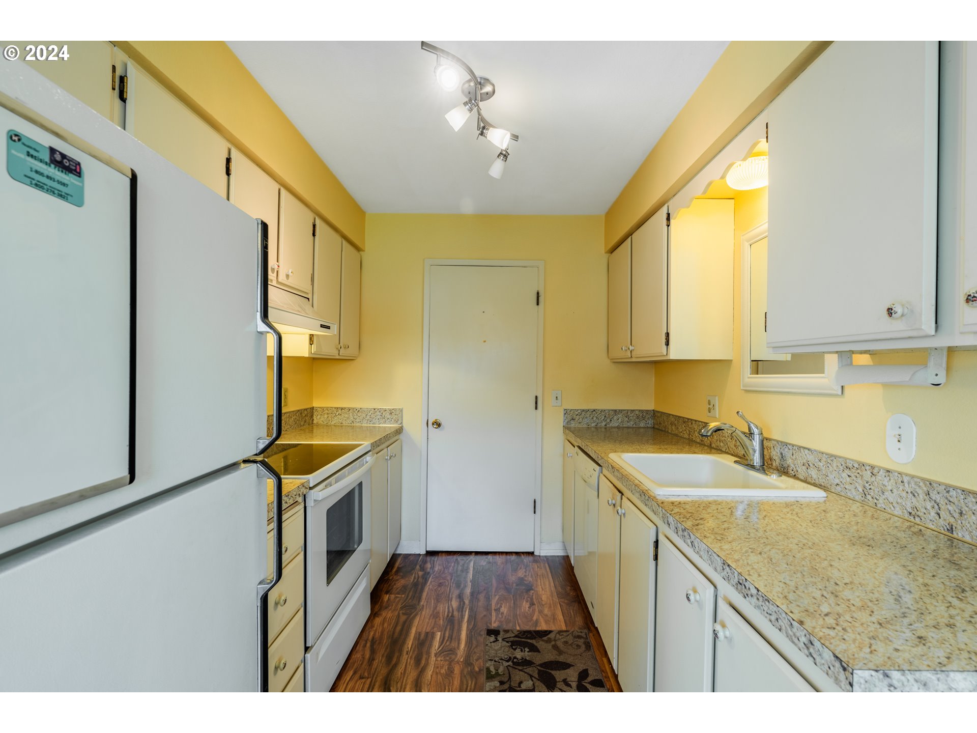 950 Evergreen Road, Unit 130 Woodburn, OR 97071 - Photo 14 of 38