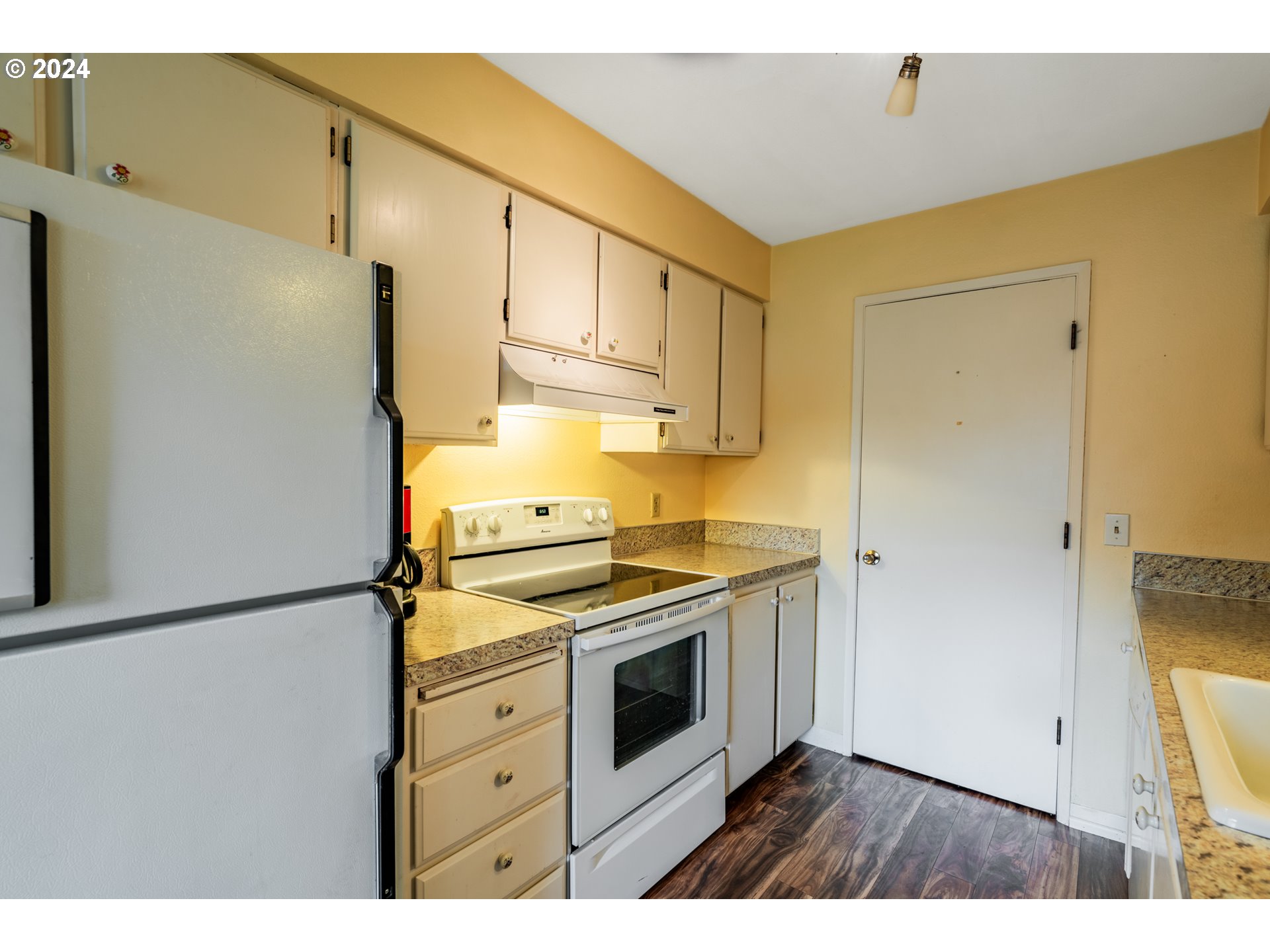 950 Evergreen Road, Unit 130 Woodburn, OR 97071 - Photo 15 of 38