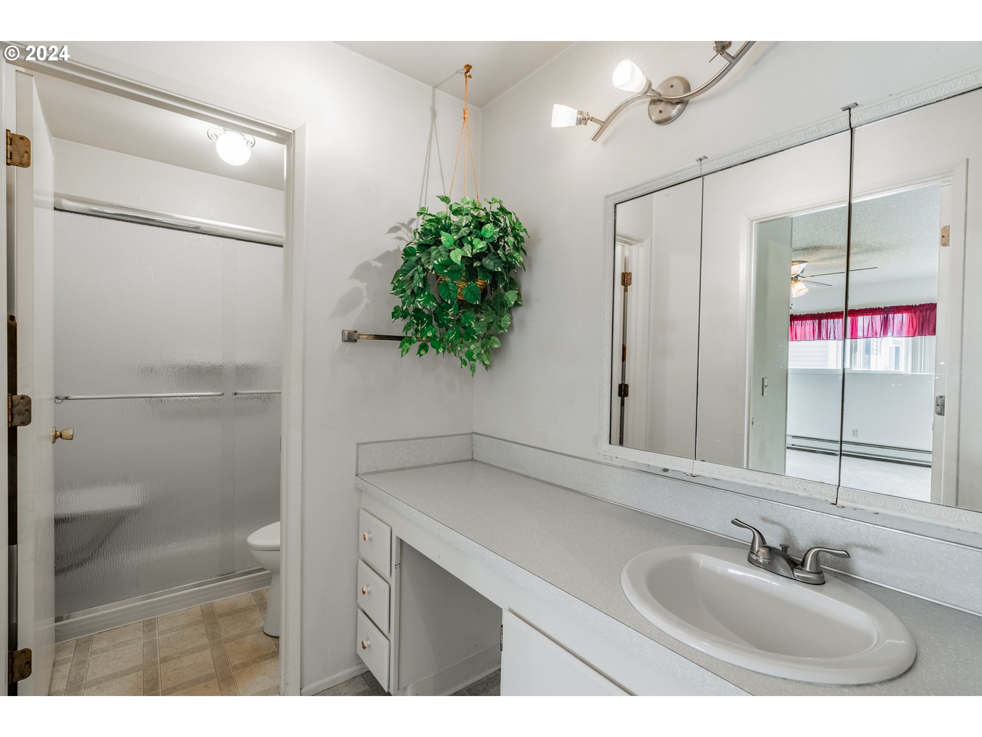 950 Evergreen Road, Unit 130 Woodburn, OR 97071 - Photo 18 of 38