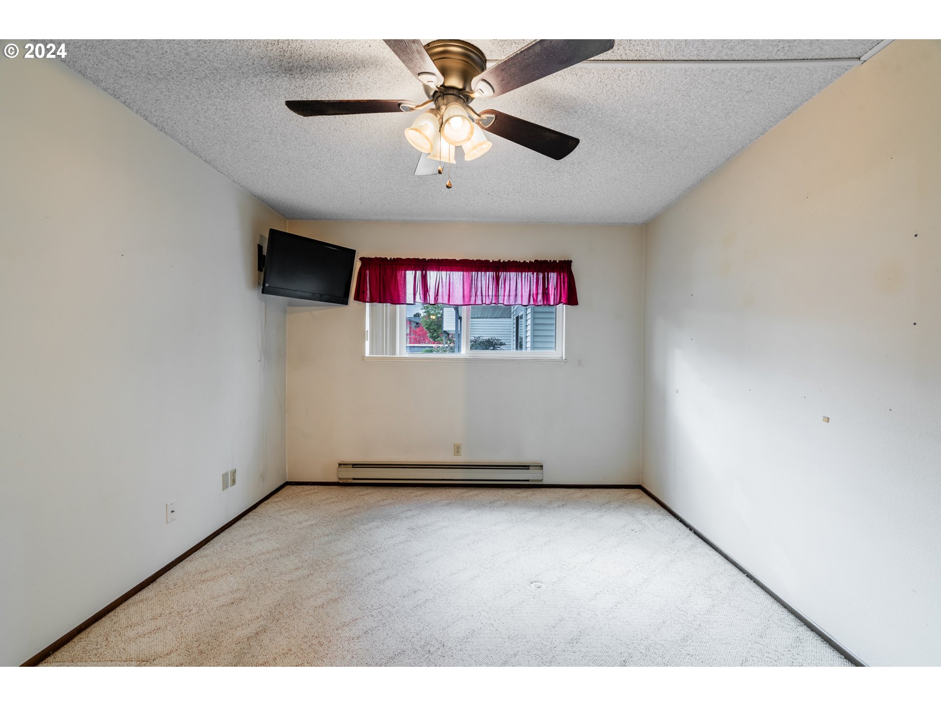 950 Evergreen Road, Unit 130 Woodburn, OR 97071 - Photo 22 of 38