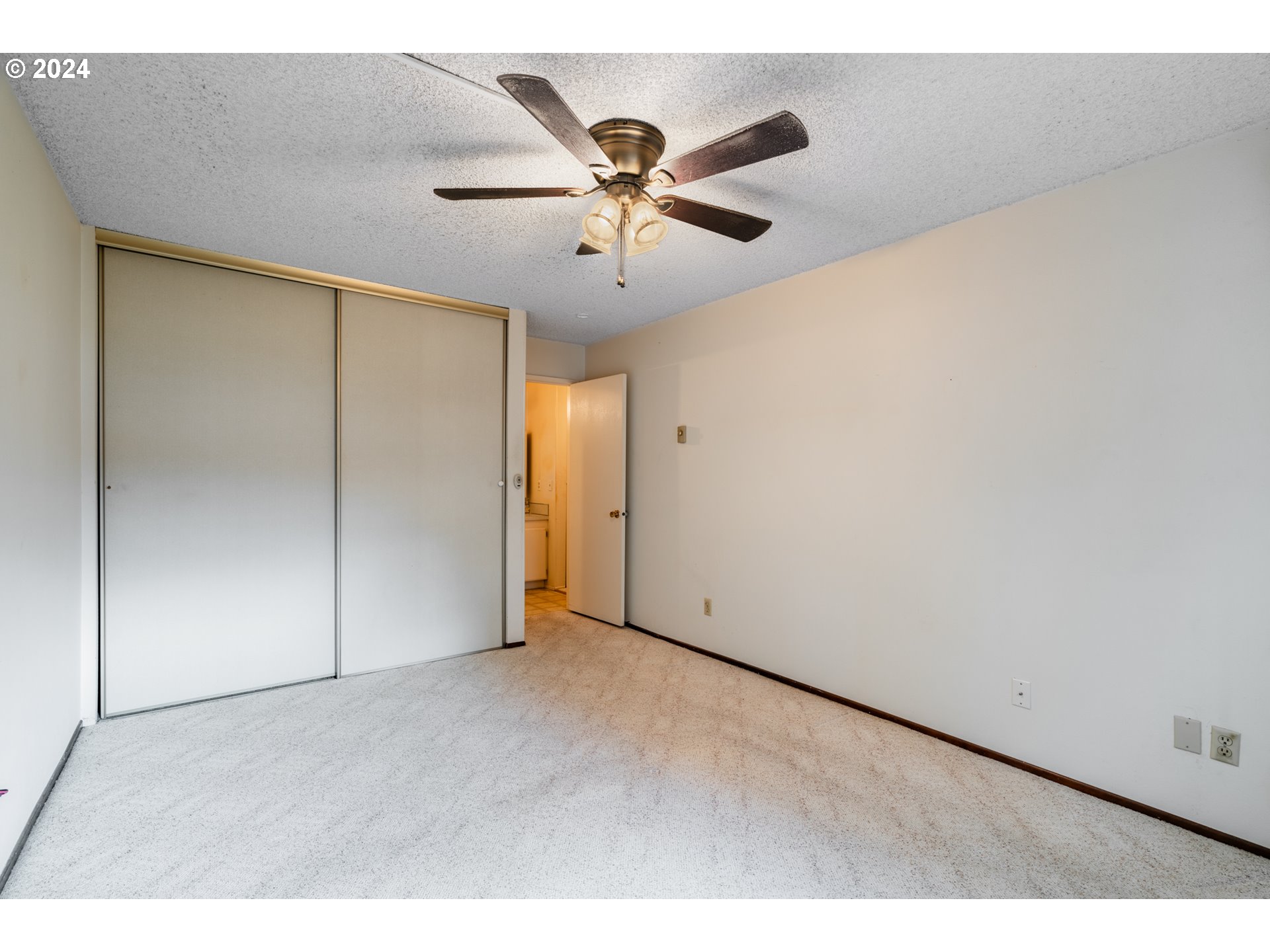 950 Evergreen Road, Unit 130 Woodburn, OR 97071 - Photo 23 of 38