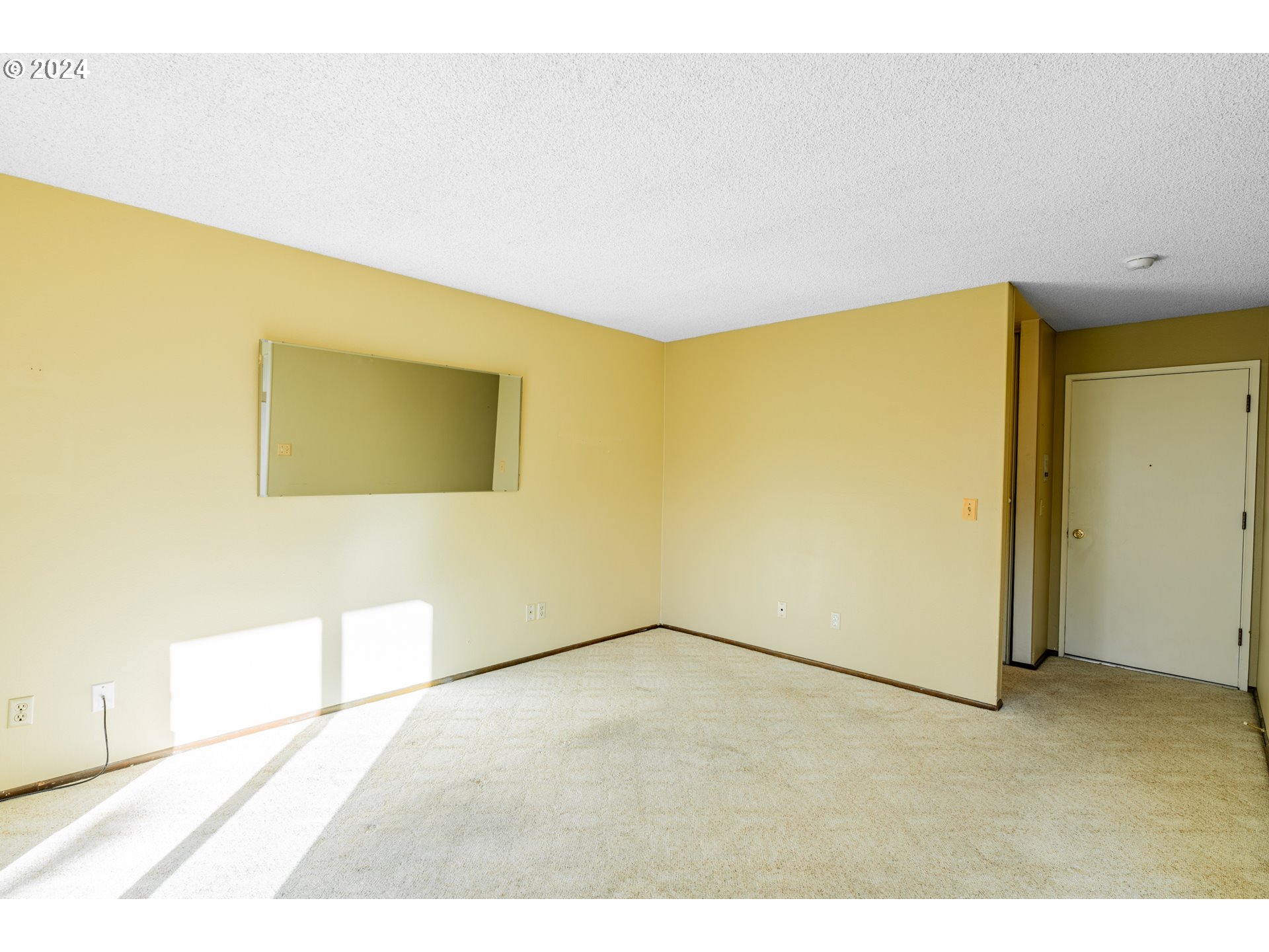 950 Evergreen Road, Unit 130 Woodburn, OR 97071 - Photo 3 of 38