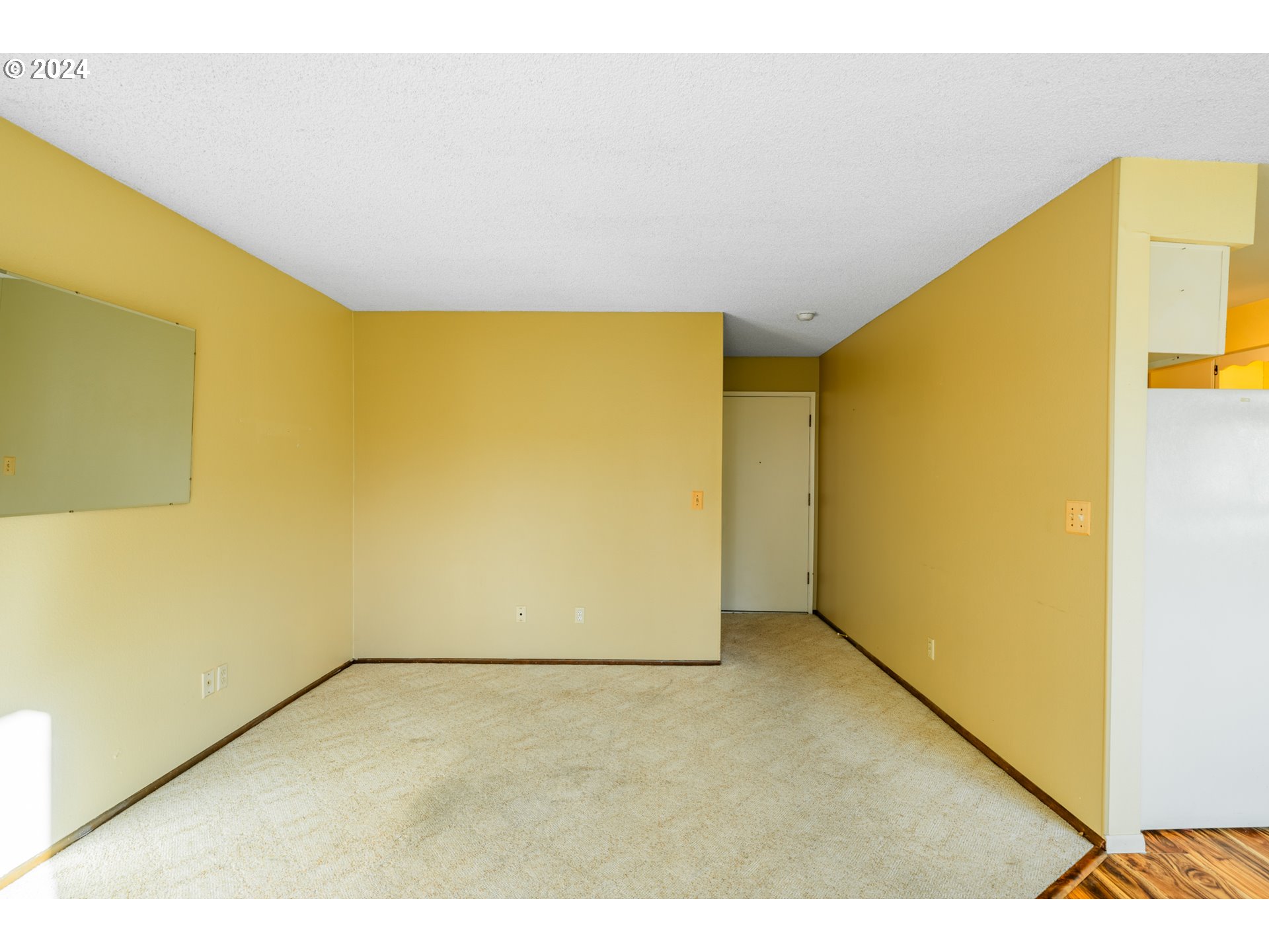 950 Evergreen Road, Unit 130 Woodburn, OR 97071 - Photo 4 of 38