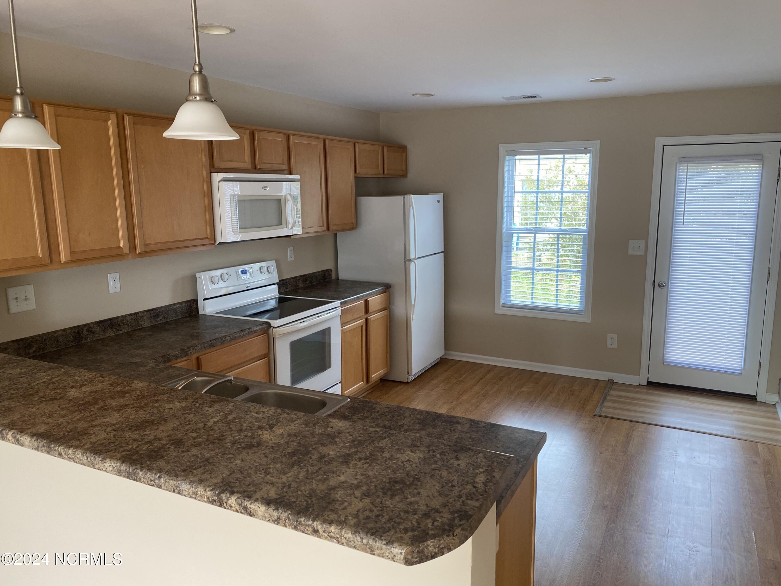 2202 Mayberry Loop Road, Unit 102 Morehead City, NC 28557 - Photo 3 of 7