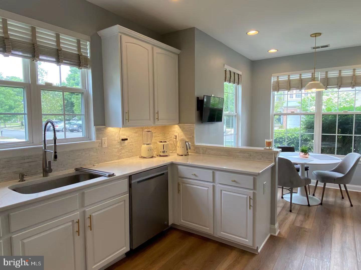 117 Warwick Road Princeton Junction, NJ 08550 - Photo 4 of 12