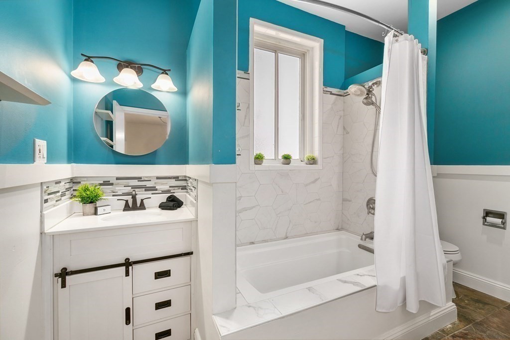 182 Ruthven Street, Unit 2 Boston, MA 02121 - Photo 16 of 20 Gallery Image 16