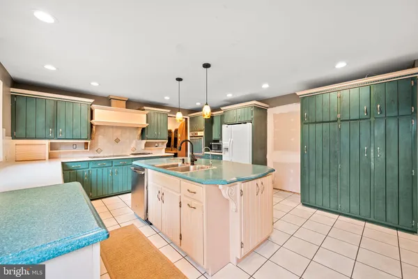 $599,900 | 41 Devon Drive, Reading, PA 19606