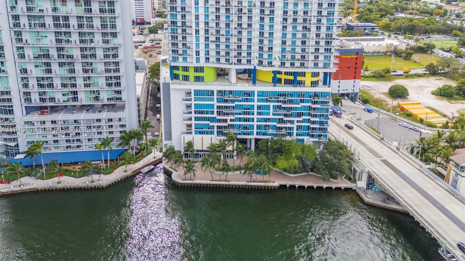 185 Southwest 7th Street, Unit 3508 Miami, FL 33130 - Photo 33 of 62 a view of swimming pool from a balcony